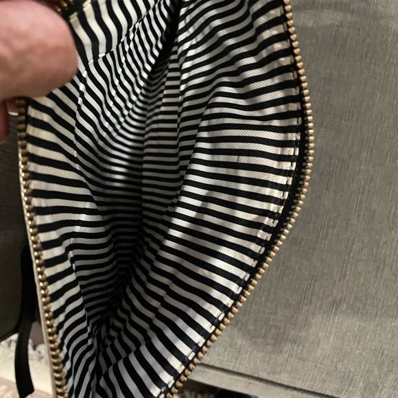 Kate Spade women’s Beige fold-over zip pebbled leather Crossbody Bag - Picture 6 of 7